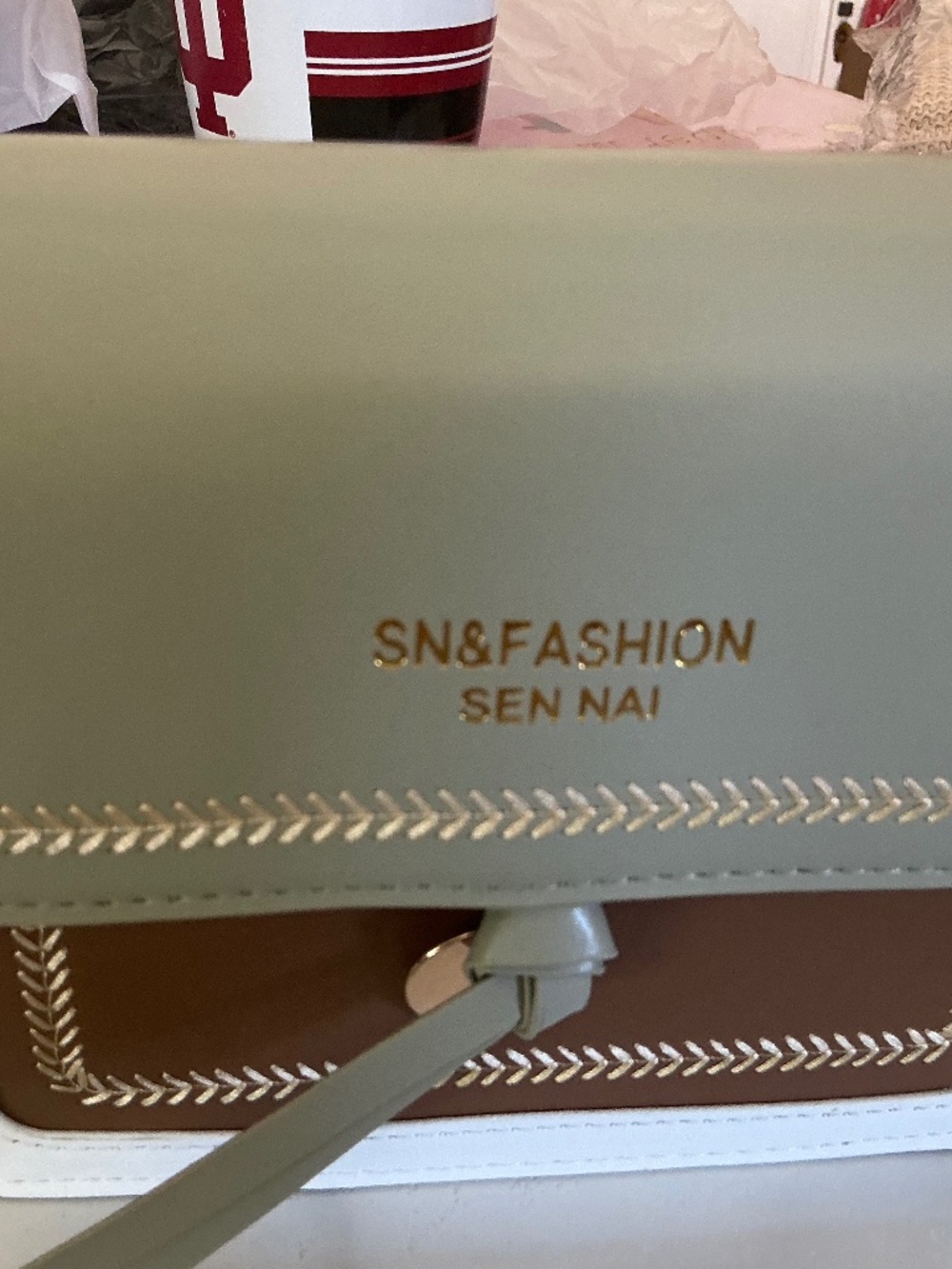 Small stunning shoulder bag!